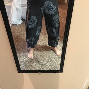 Fun festival pants from earthbound ! Size small